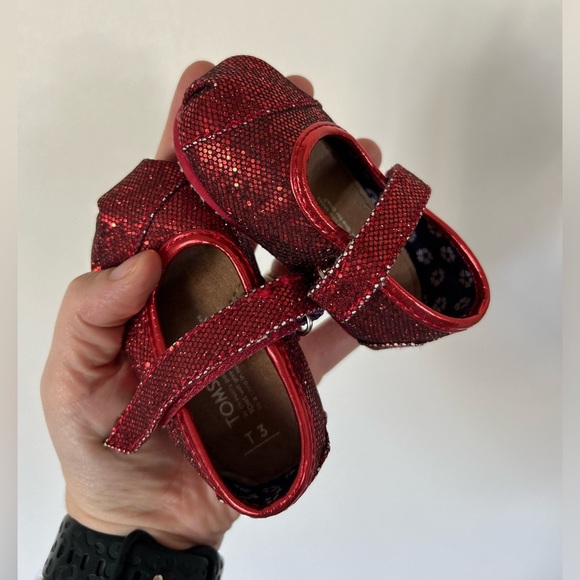 TOMS Ruby Red Glitter Tiny TOMS Toddler Size T3 - Picture 2 of 8
